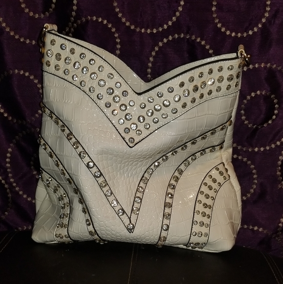 Ashley Stewart Handbags - 👠Ashley Stewart White Sparkle Shoulder Hand Bag